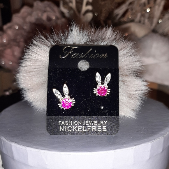Faux-Diamond Bunny Earrings NWT - Picture 1 of 3